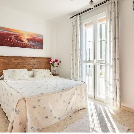 Habitacion Amplia Y Luminosa Кория-дель-Рио Экстерьер фото